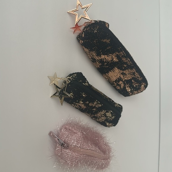 Mac Makeup Black,Gold, Pink zip Pouches 3 total 2 with Star zipper pulls - Picture 2 of 6